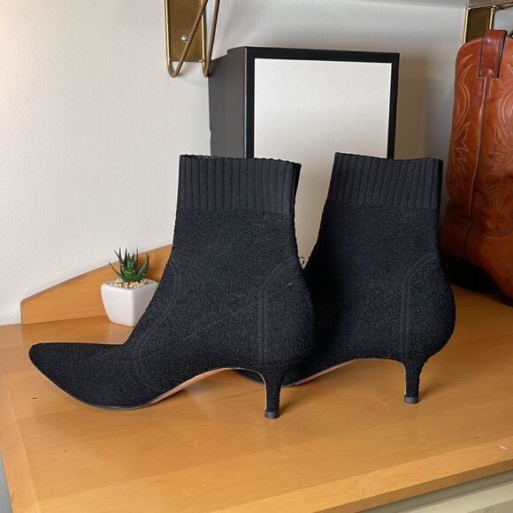 EUC Gianvito Rossi Black Stretch Textured Sock Boot Kitten Heel 39.5/9.5 - Picture 2 of 14